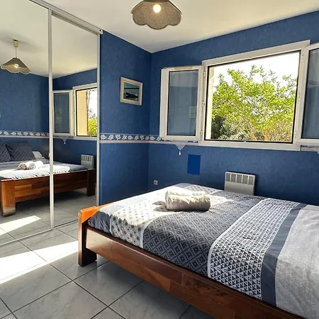 Spacious House With Garden In Сasa de vacaciones