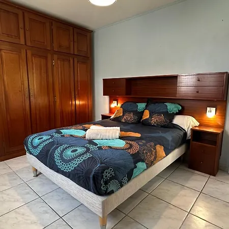 Spacious House With Garden In Сasa de vacaciones *