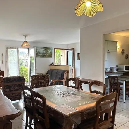 Spacious House With Garden In Gujan-Mestras